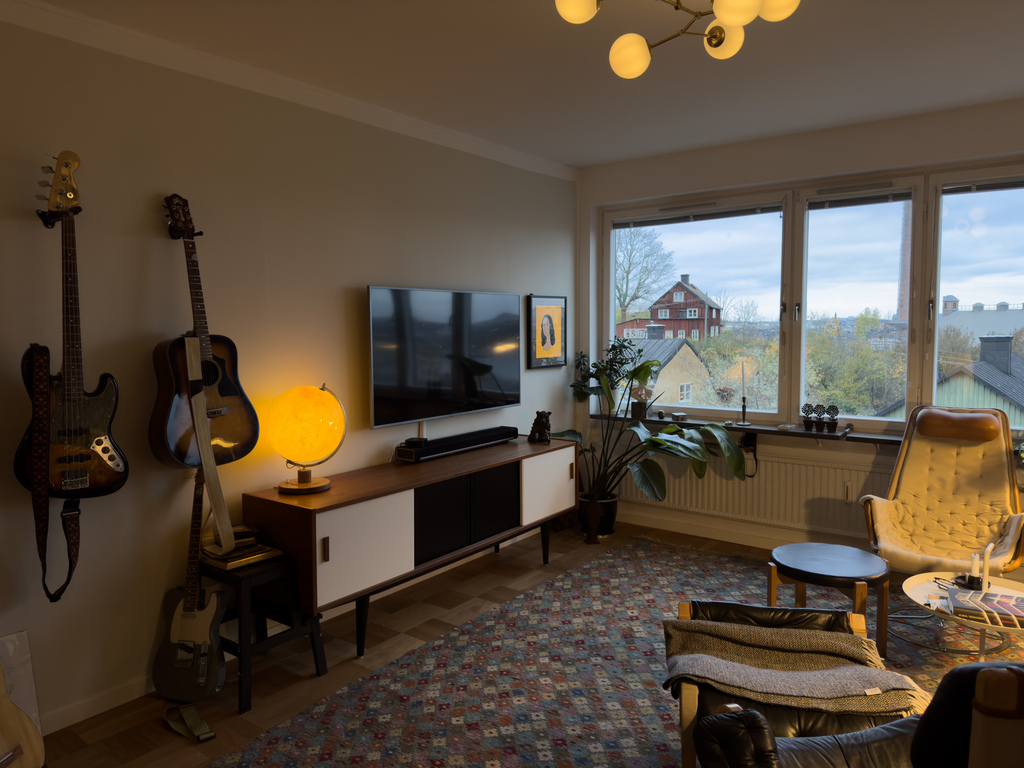 Guitars, piano, books, games and tv