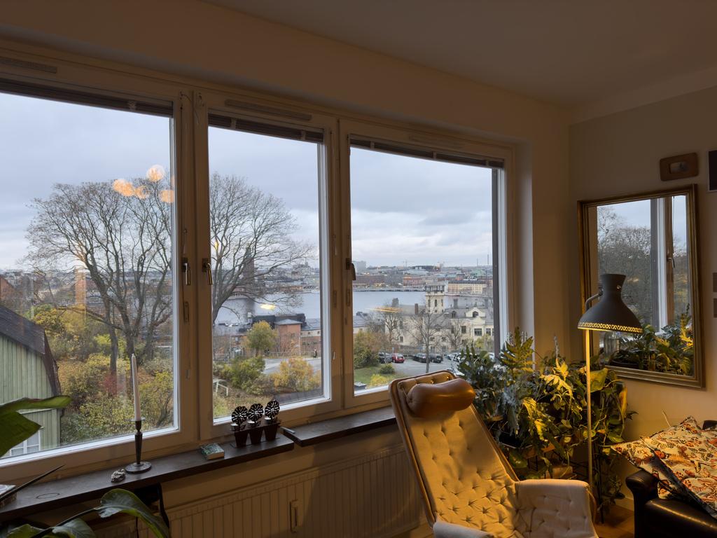 Livingroom with view towards Old Town and City Hall