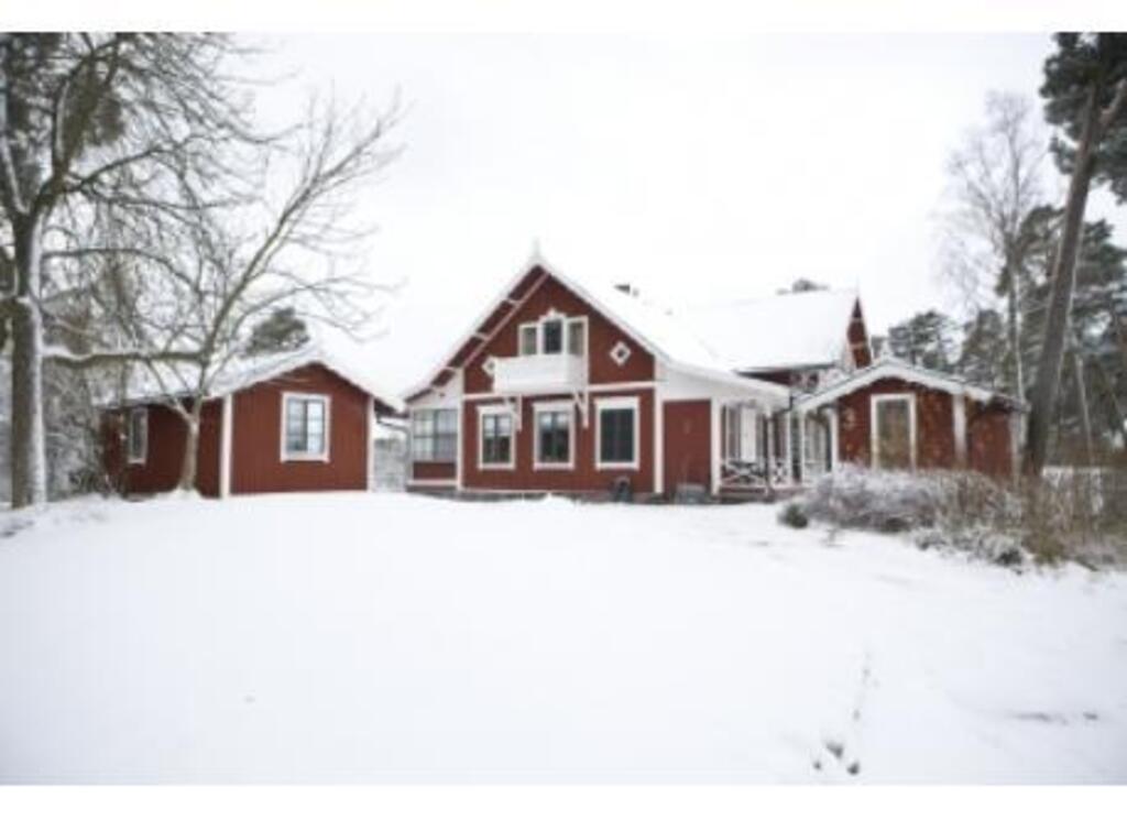 Winter scene of house.  We are open to exchange in mid December - January.