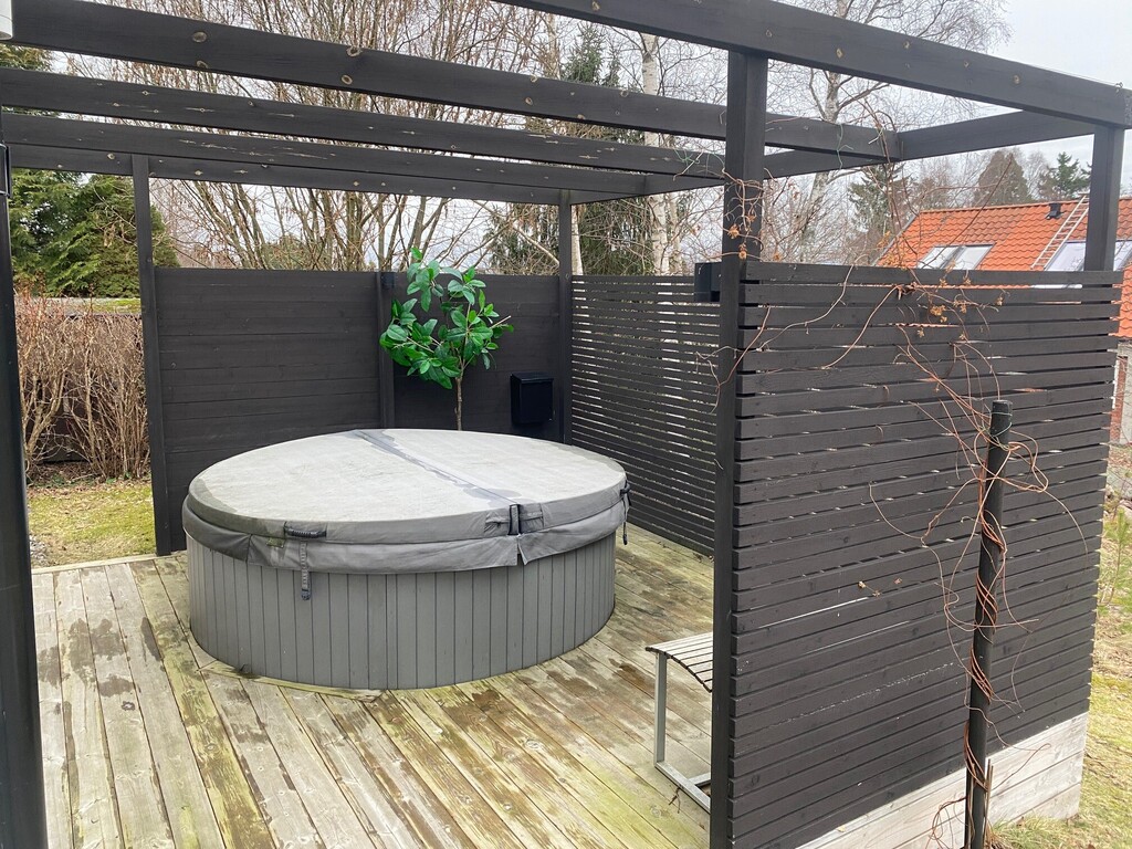 Hot tub in the garden