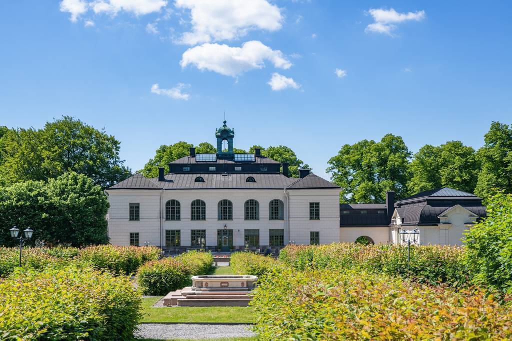 Näsby Castle in our neighborhood, https://www.nasbyslott.se/, with a nice bar, and spa
