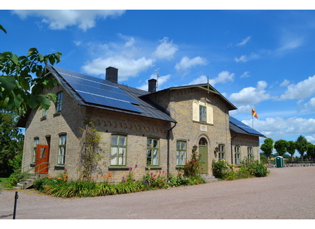 Old School built 1890, 400sqm, large garden behind