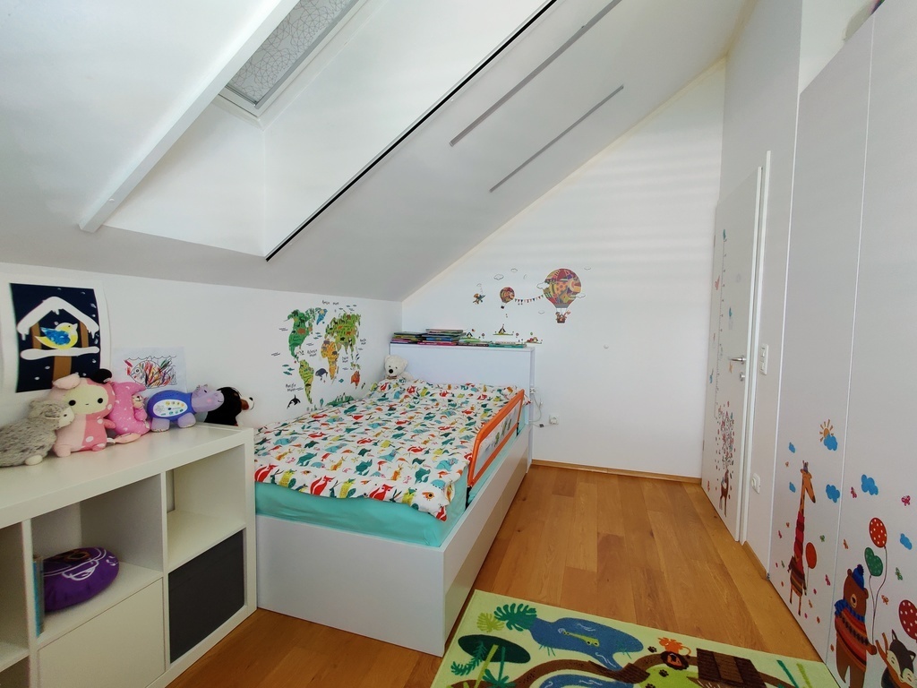 Children's room with 120×200 bed where 2 children can sleep easily