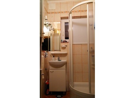 Bathroom with all you need. Toilette is separated.