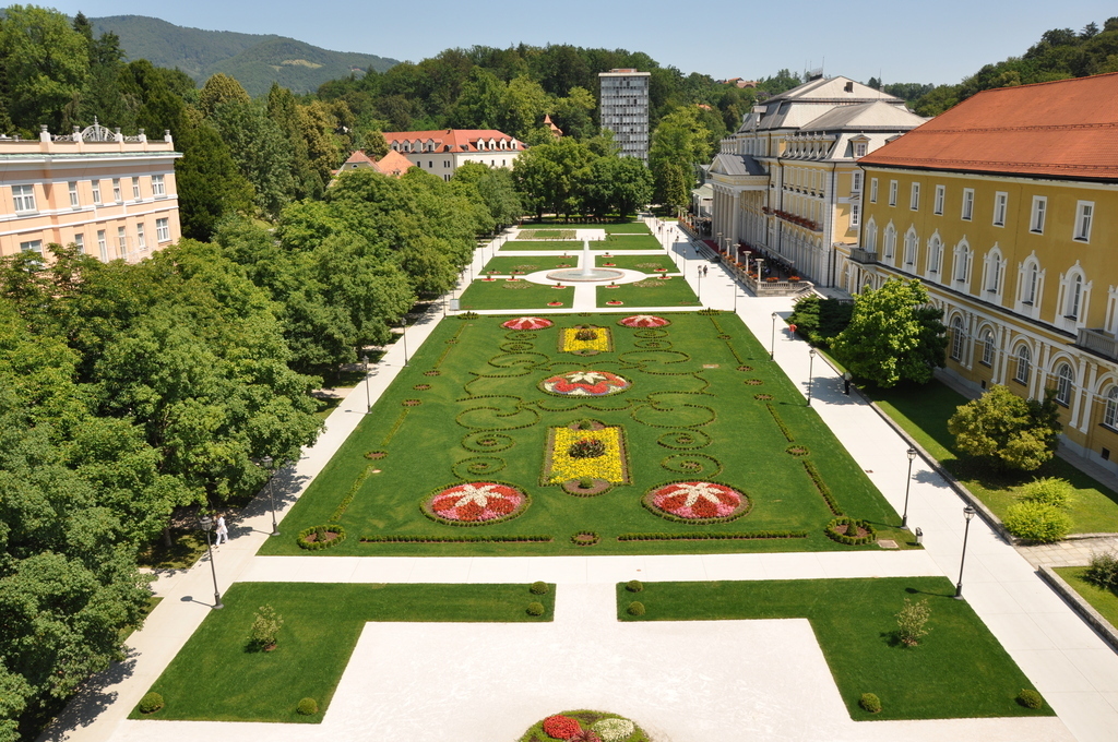 Beautiful park waiting for you to take a walk.