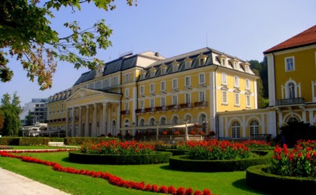 Rogaška Slatina with one of its hotels.