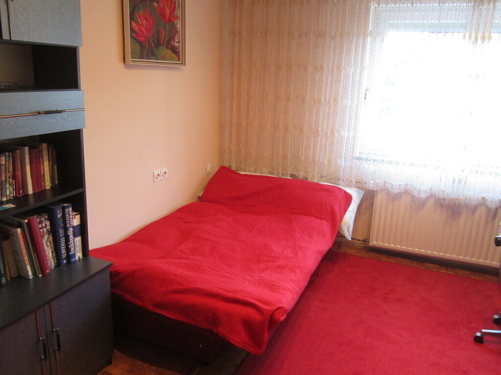 Lovely room for 2 people to sleep.