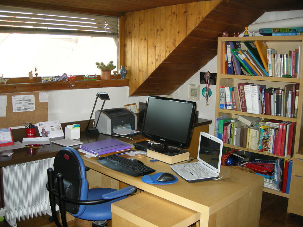 another computer in the single bedroom