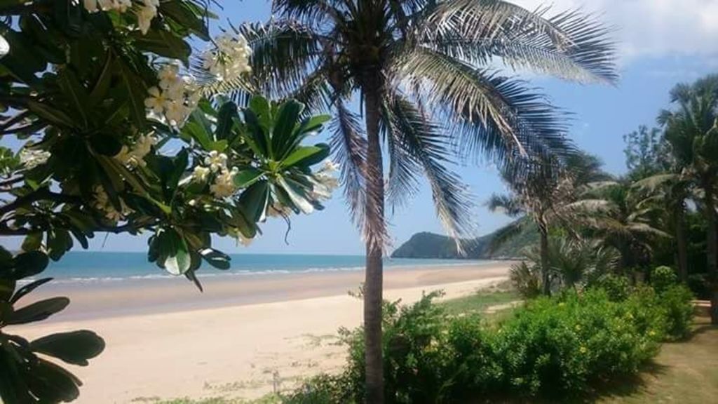 Khao Kalok mountain  and beach