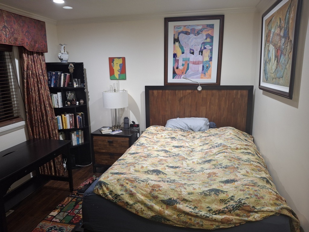 Bedroom #1 with quin bed