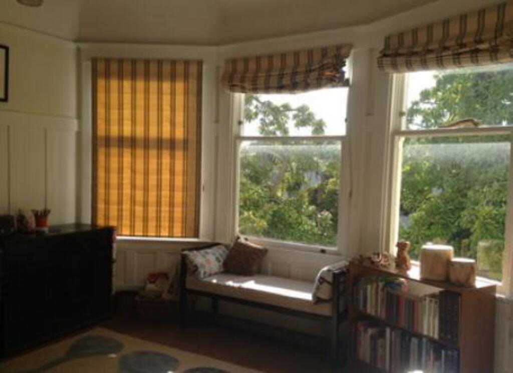 overlooks the garden