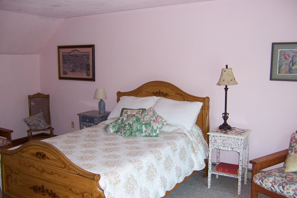 Guest Bedroom Second Floor