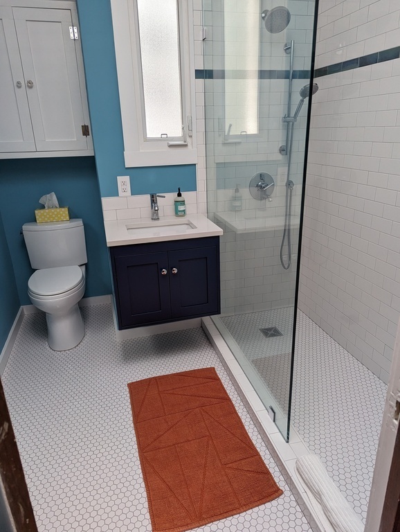 Upstairs bath/shower with radiant floor heating
