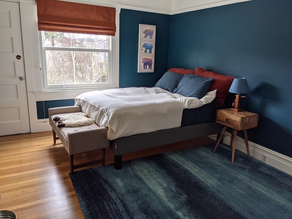 3rd bedroom with a full size bed