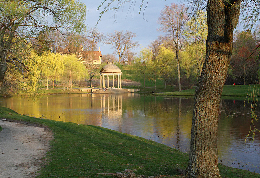 Lars Anderson Park is nearby