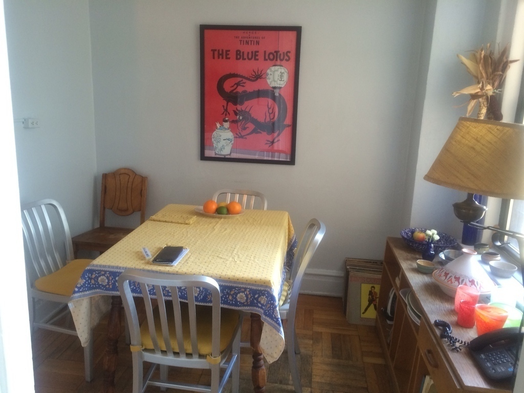 our cozy in kitchen dining room