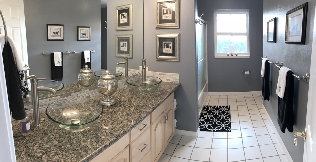 2nd upstairs bathroom