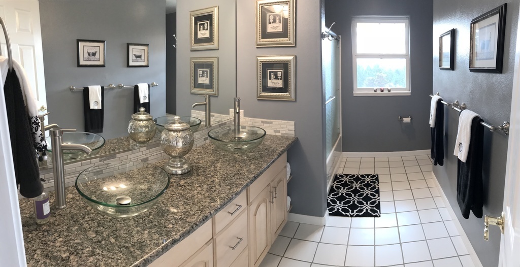 2nd upstairs bathroom