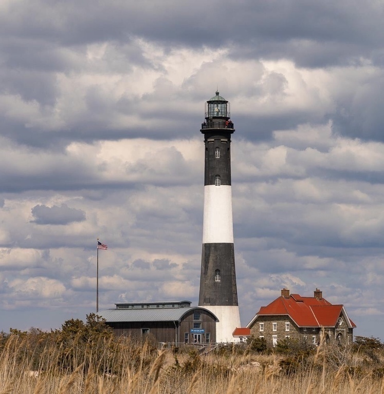 Fire Island Lighthouse (15 min drive)