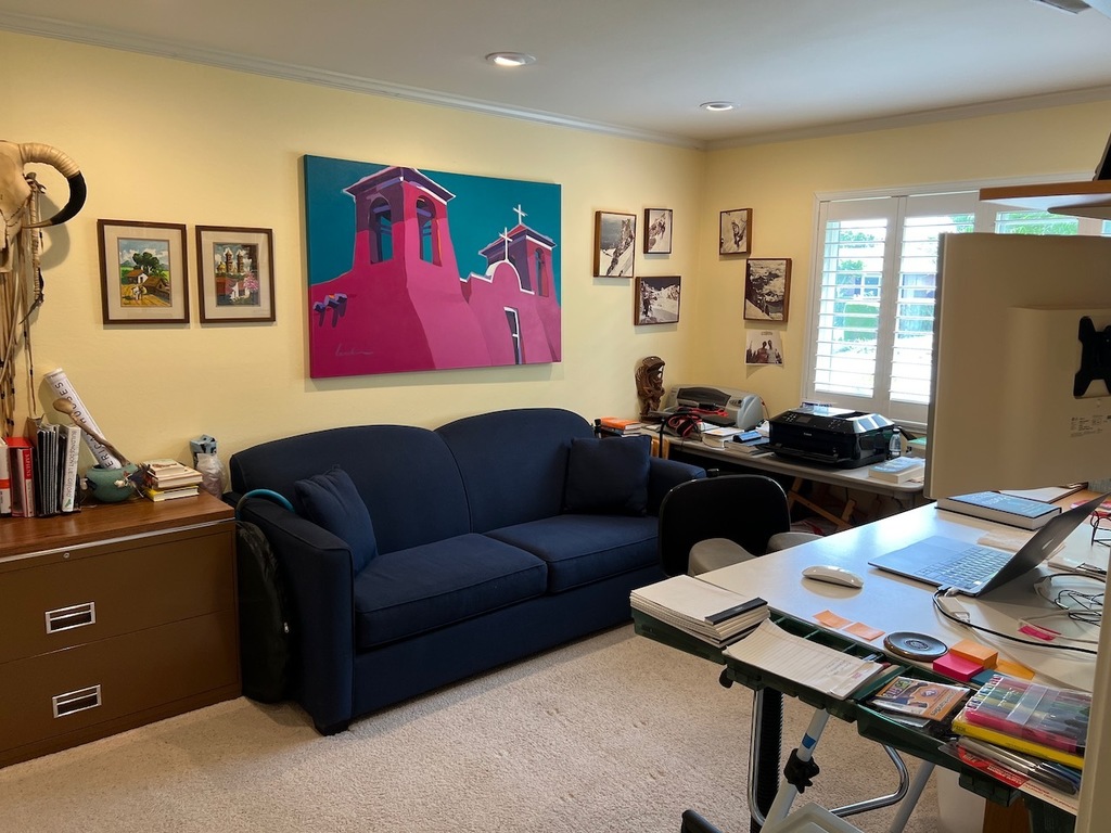 Office w/queen sofa bed