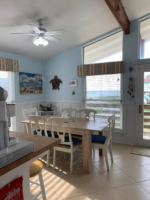 Open plan dining room