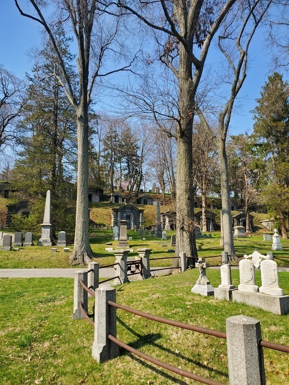 We are right next to the historic Green-Wood Cemetery, final resting place of famous people such as Leonard Bernstein.