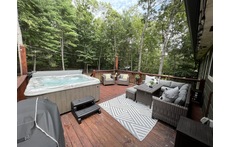 Large back deck with hot tub