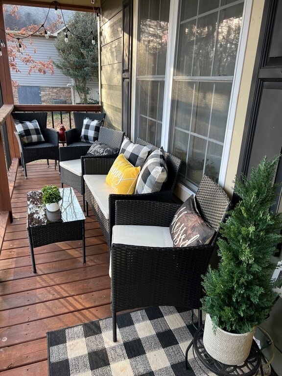 Screened in front porch