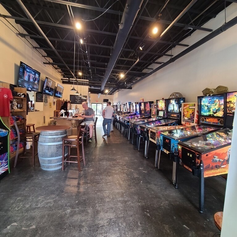 Downtown 5 minutes away