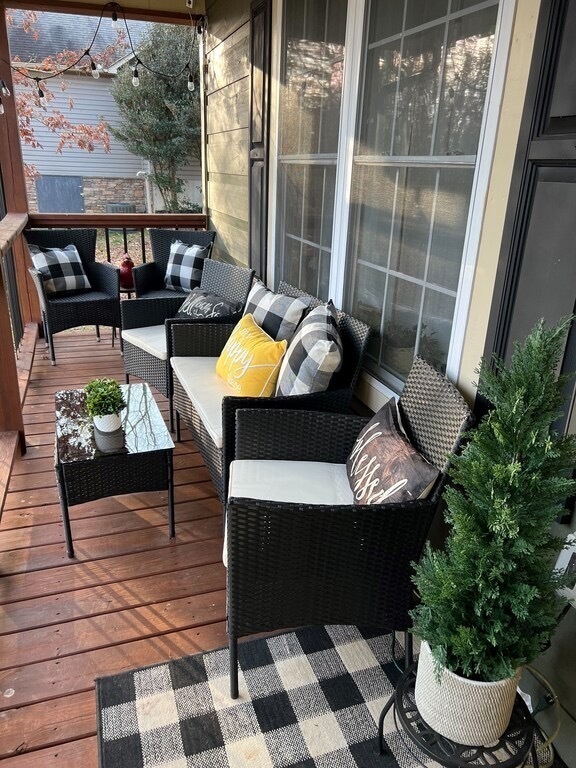 Screened in front porch