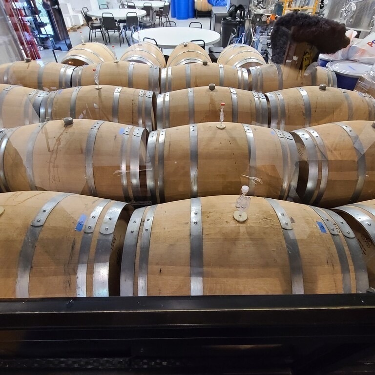 Winery 3 minutes away