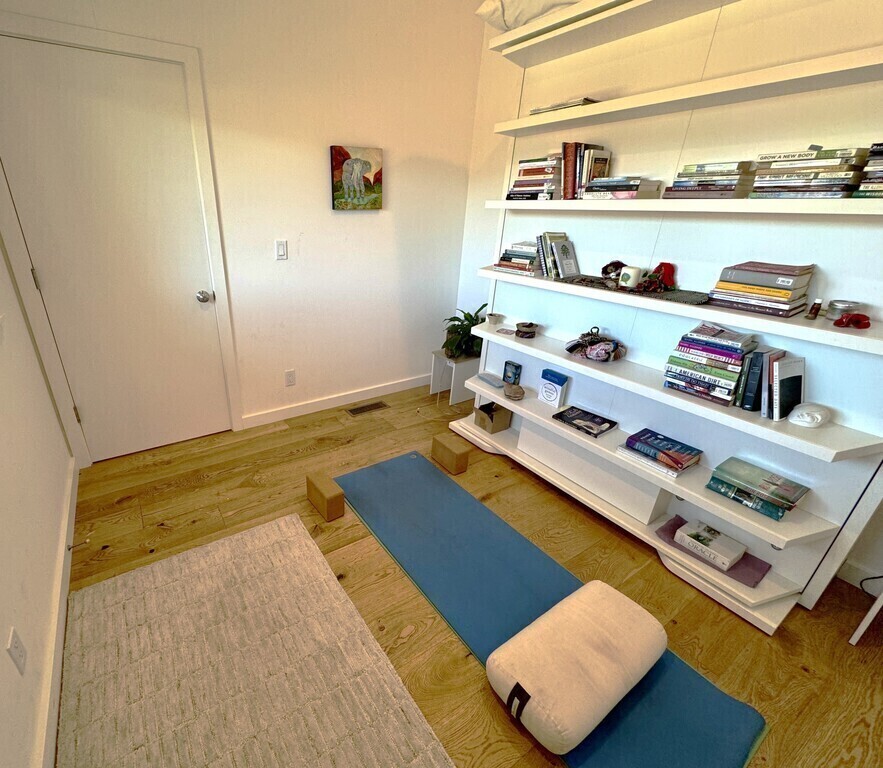 Bedroom as a yoga area