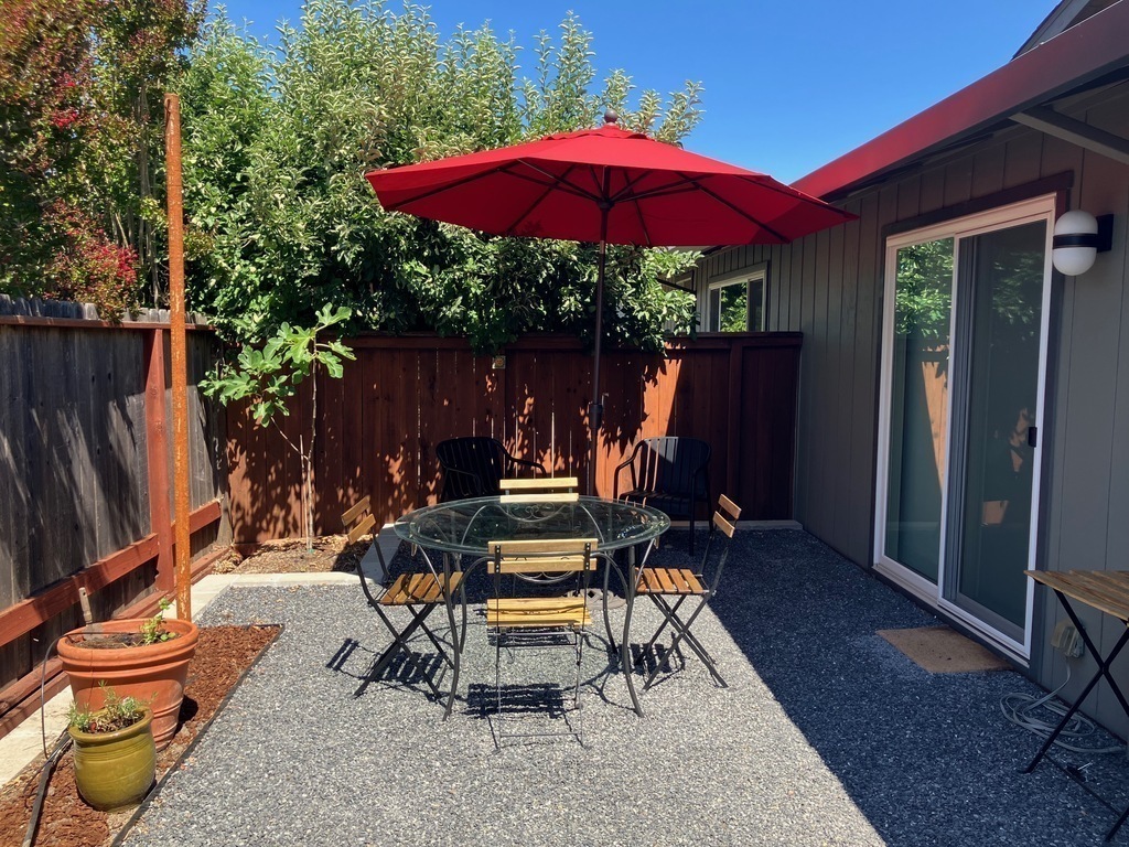 Meadowridge Back Yard