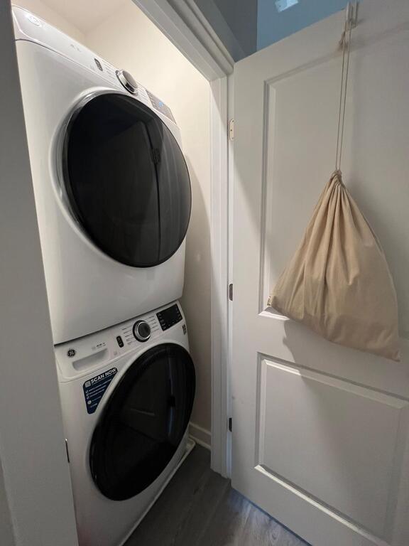 Laundry and dryer machines
