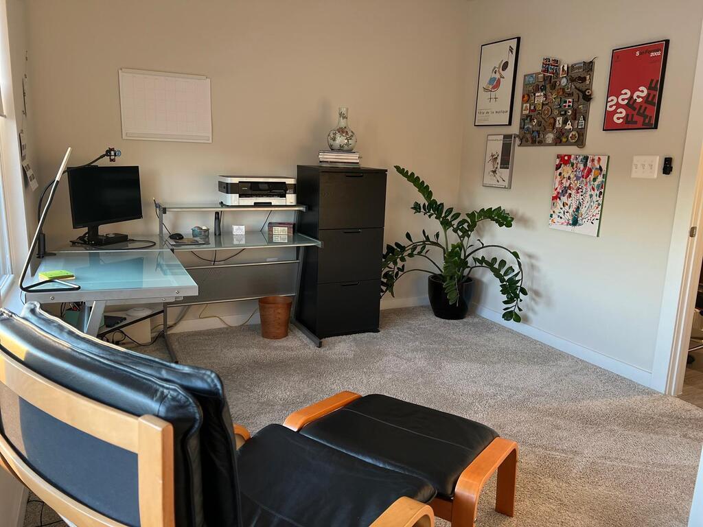 Full office (with adjacent bath)