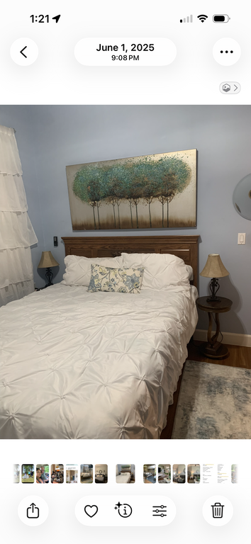 2nd bedroom, queen bed.