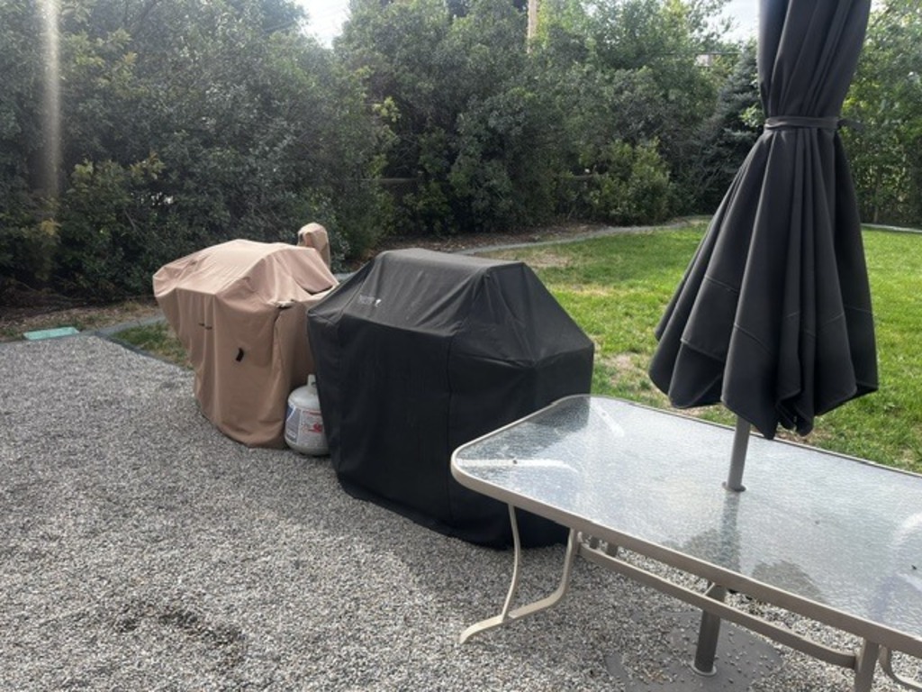 Outdoor grill and smoker