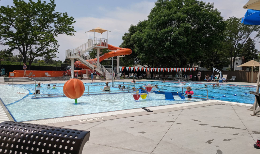 Franklin Pool - 5 minute walk