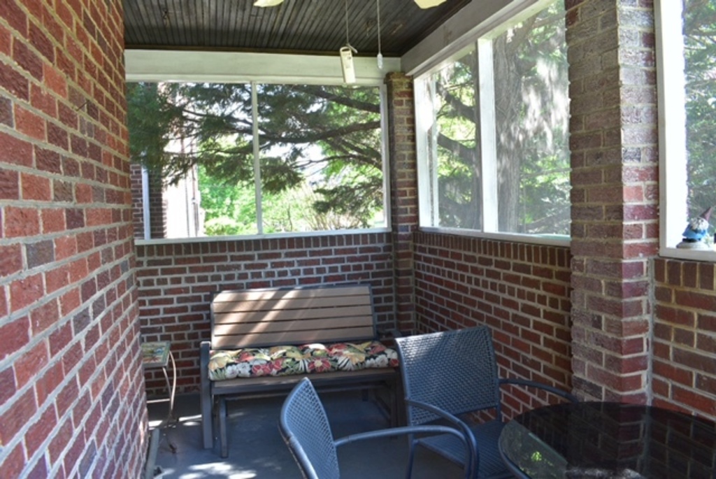 Screened-in Porch (Washington, DC)