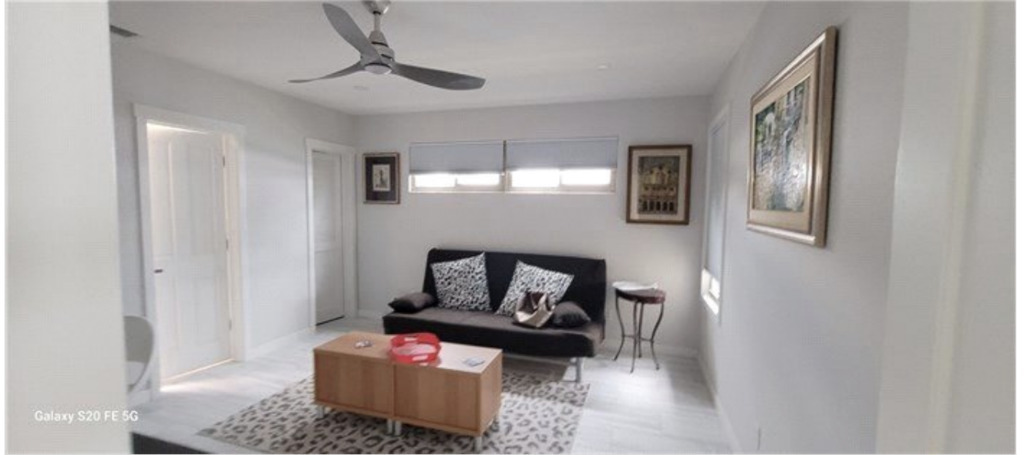 Quiet room/Convertible Bedroom