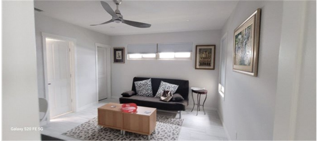 Quiet room/Convertible Bedroom