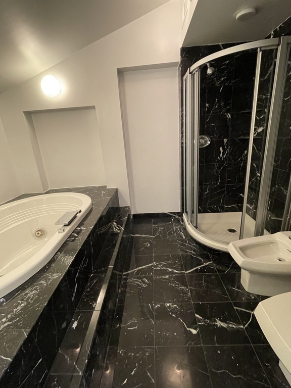 Third bathroom in the loft