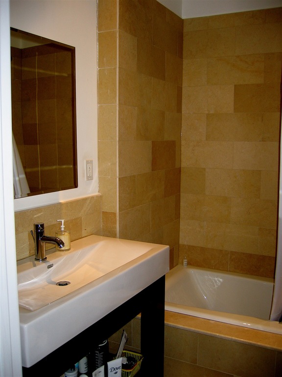 3rd floor back bathrooom