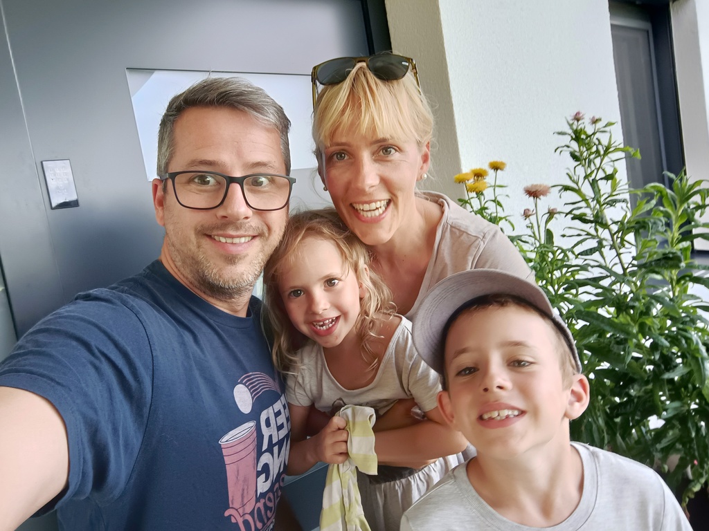 Our family in front of the entrance: Johanna, Leopold, Andi and Nicki