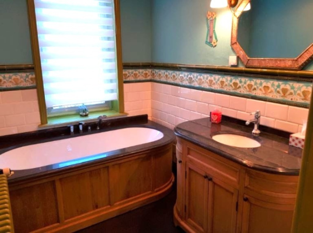 bathroom first floor