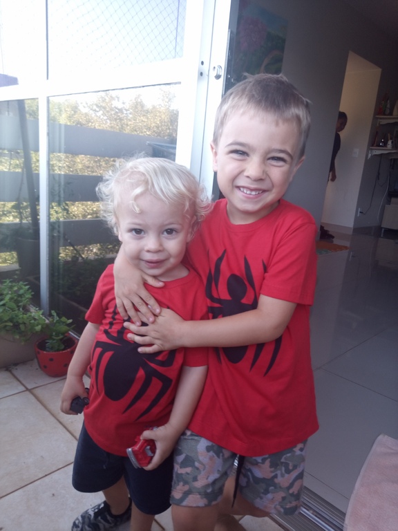 Nossos meninos.