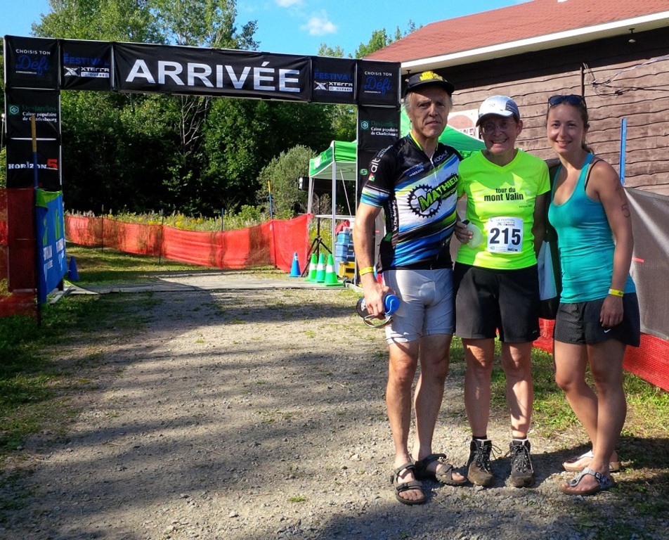 Triathlon Xterra en équipe familiale: Pierre Ethier, Lise Audet et Corinne Ethier