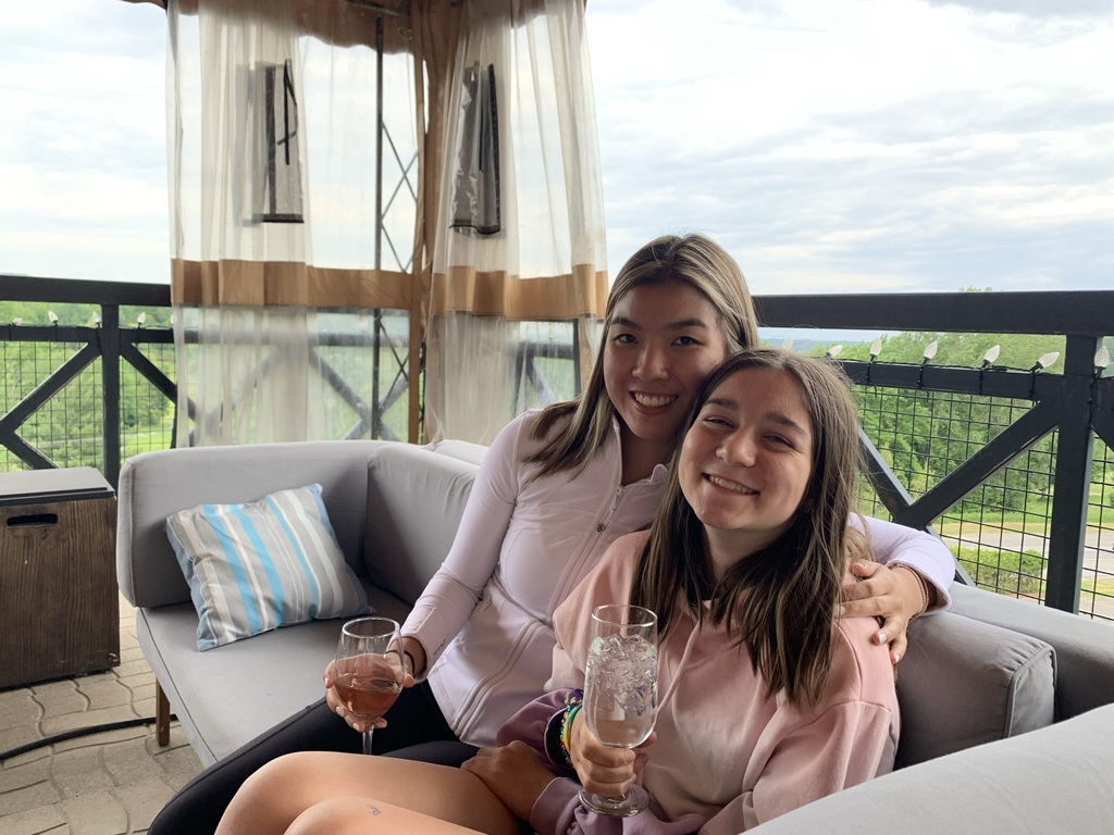 Héloïse and Siena Lou 