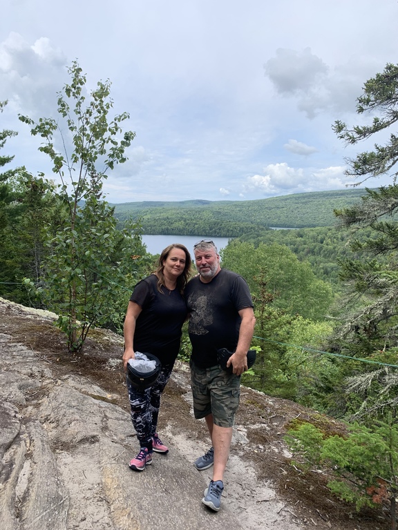 Nancy et Martin au lac sacacomie environ 1h de route