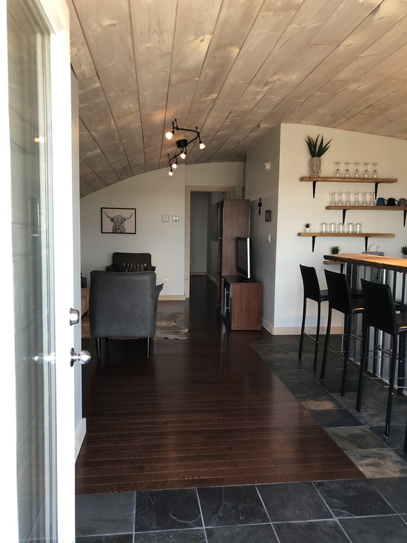 Welcome to our five-star Airbnb, 2 bedroom apartment. It is fully equipped and ready for your visit! A peaceful spot, yet clo...